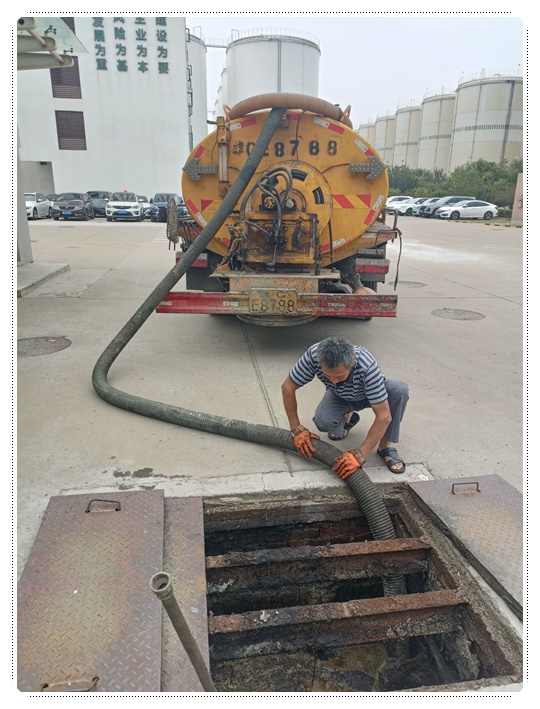 大涌镇隔油池清掏