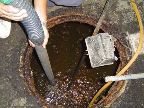 大涌镇隔油池清理