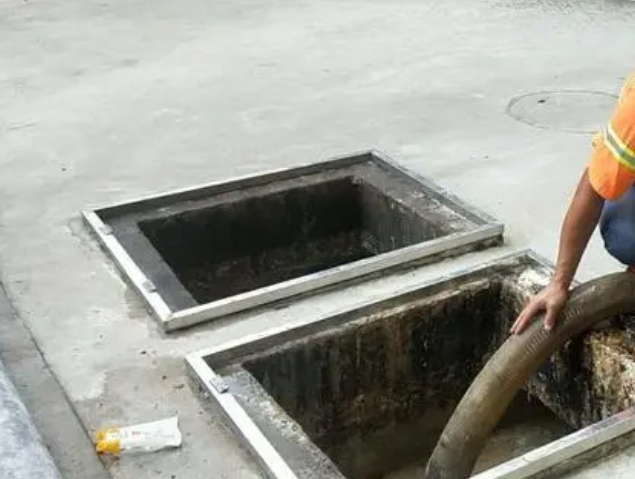 大涌镇化粪池清理